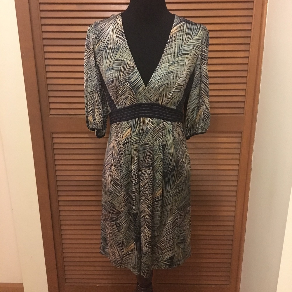 BCBGmaxazria leaf print dress M